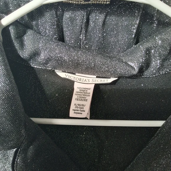 Victoria's Secret Black Sparkle Satin Pajama Set - Picture 2 of 10